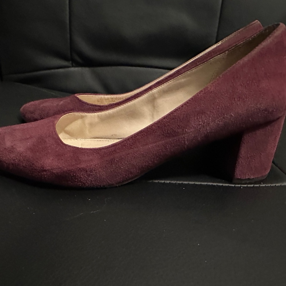 Cole Haan women’s size 6 Merlot colored pumps